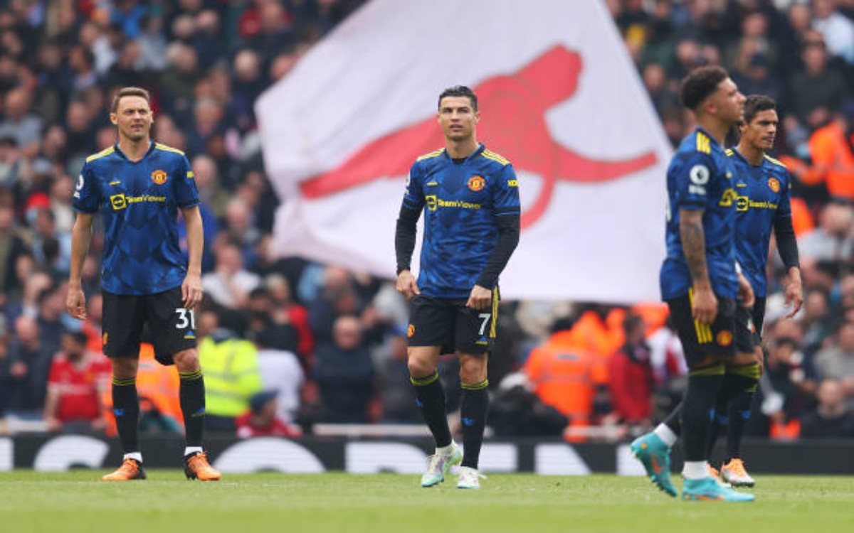 Phòng thay đồ MU bất ổn sau trận thua Arsenal